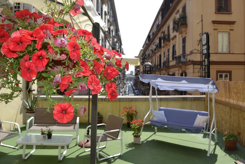B&B Anna'S Family Terrace 나폴리 외부 사진